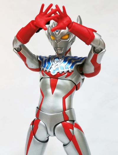 S.H.Figuarts 泰迦奥特曼 泰迦奥特曼