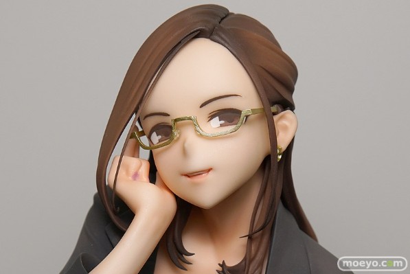 裤袜视界 奥墨唯子