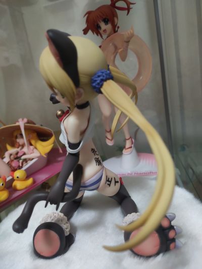 空虚啊，周末除了给手办贴字就是摆造型