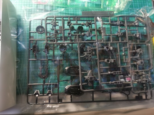 SD高达 クロスシルエット 机动戦士高达 MS-06FザクII Cross Silhouette Frame Ver. 