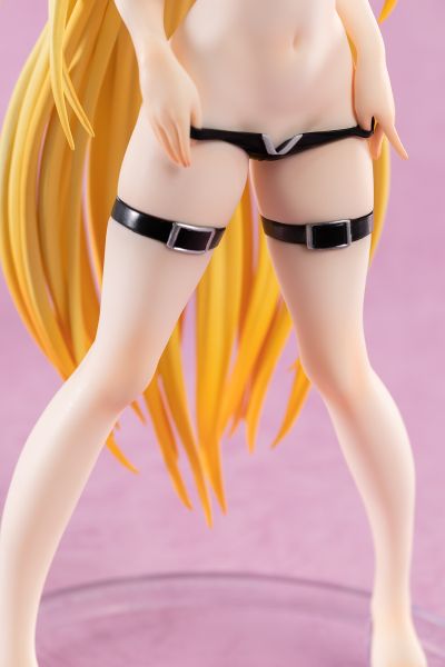 To LOVE Ru Darkness  金色暗影 泳装ver.