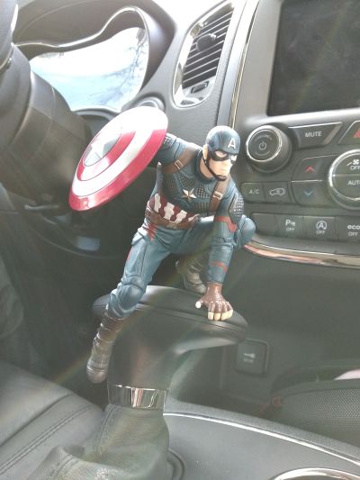 压泡面手办 复仇者联盟4：终局之战 美国队长 