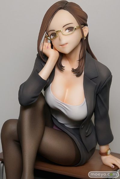 裤袜视界 奥墨唯子