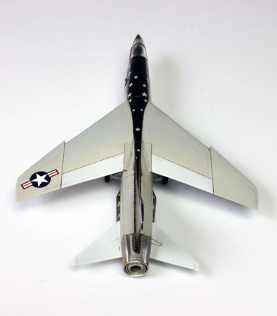1/144 F-8K/C 十字军‘地狱天使 / NASA’(2机套装) 