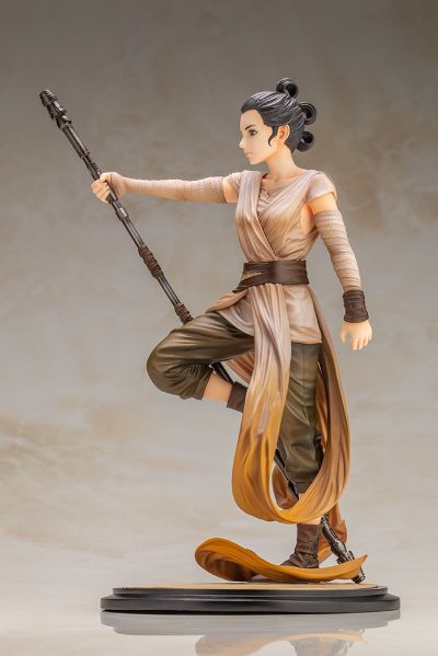 ARTFX Statue 星球大战：原力觉醒 蕾伊 光之继承