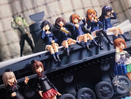 figma #332 少女与战车 逸见艾丽卡