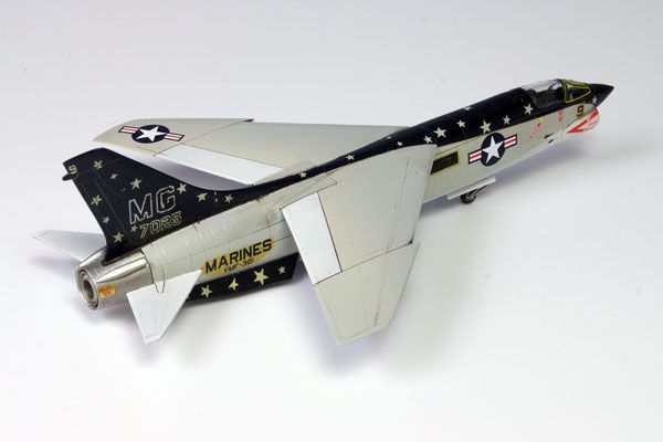 1/144 F-8K/C 十字军‘地狱天使 / NASA’(2机套装) 