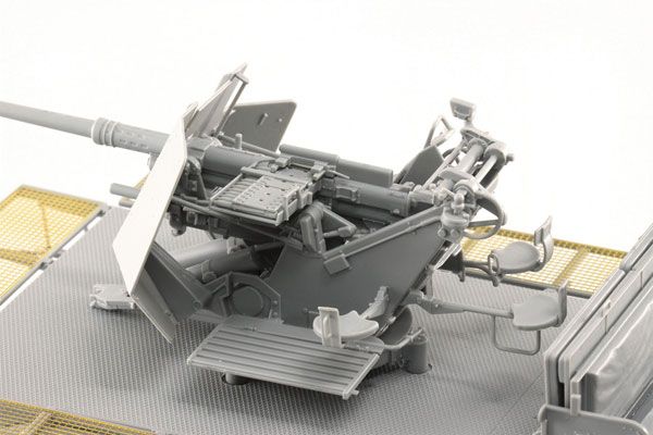 1/35 德军 Sd.Kfz.7/2 8半履带运输车 装甲包围 3.7cm Flak37搭载型 / 3.7cm Flak36搭载型 (2 in1)