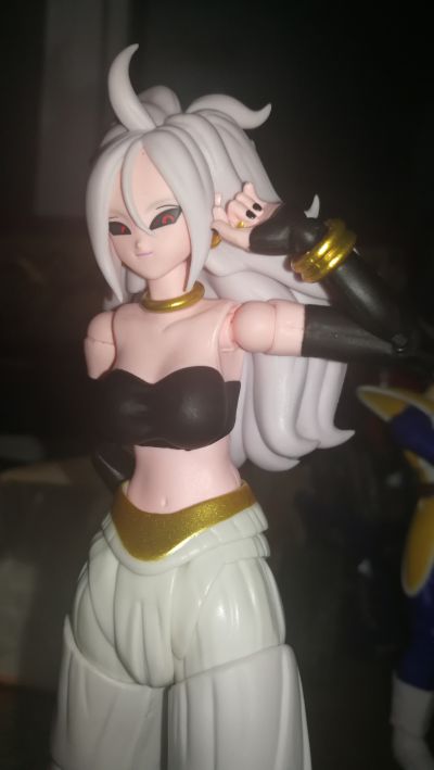 S.H.Figuarts 龙珠斗士Z 人造人21号