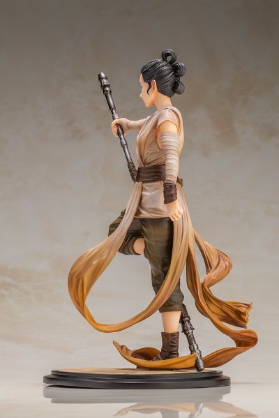 ARTFX Statue 星球大战：原力觉醒 蕾伊 光之继承