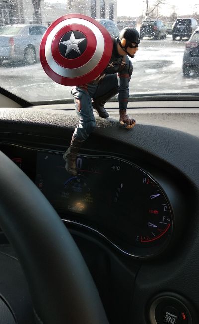 压泡面手办 复仇者联盟4：终局之战 美国队长 