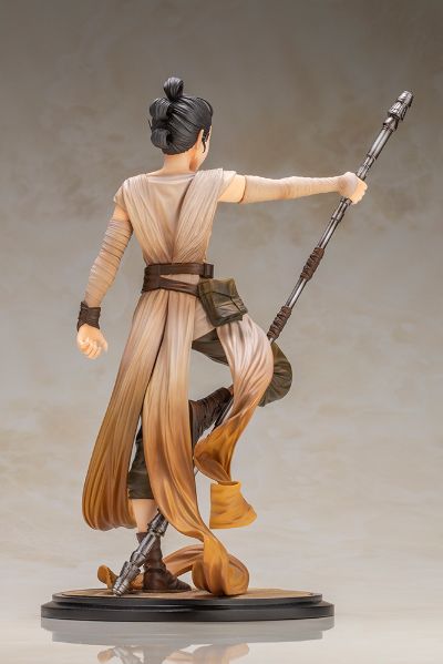ARTFX Statue 星球大战：原力觉醒 蕾伊 光之继承