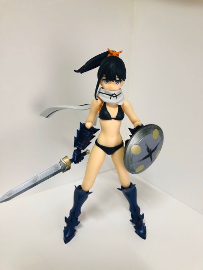 figma#416 原创角色 泳装女孩 Emily