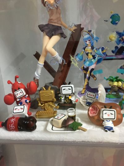 bilibili哔哩哔哩 人生一串 小电视美食盒蛋 