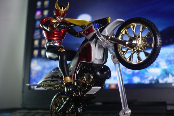 S.H.Figuarts(真骨雕制法) 假面骑士帝骑 假面骑士空我  全能形态 （帝骑版)