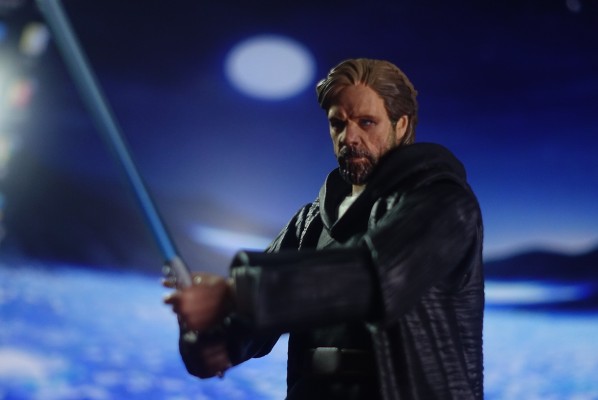 S.H.Figuarts 星球大战：最后的绝地武士 卢克·天行者 Battle of Crait ver.