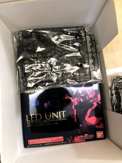 PG 机动战士高达UC: ONE OF SEVENTY TWO RX-0独角兽高达3号机菲尼克斯 Mastermind Japan Ver. 