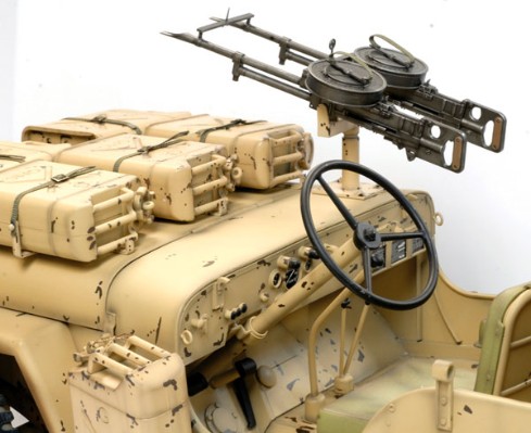 1/6 WW.II 英国陆军 SAS 4x4 小型军用车 “沙漠突袭者” 