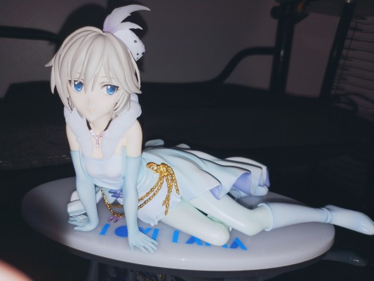 偶像大师 灰姑娘女孩 	安娜斯塔西娅 LOVE LAIKA Ver.