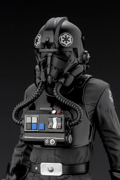 ARTFX+  星球大战：新希望 钛战机驾驶员