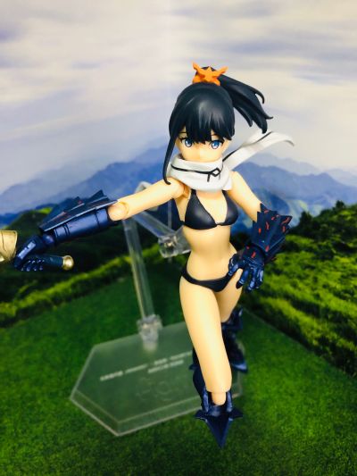 figma#416 原创角色 泳装女孩 Emily