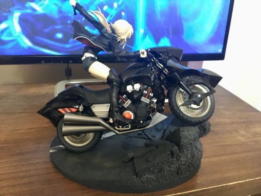 命运-冠位指定 剑士-阿尔托莉雅·潘德拉贡（Alter） 与 黑甲骑兵