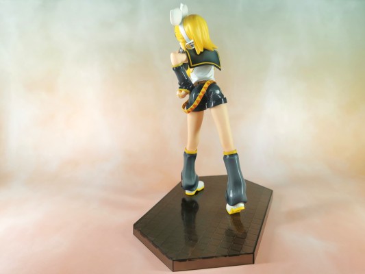 VOCALOID角色系列 02 鏡音リン