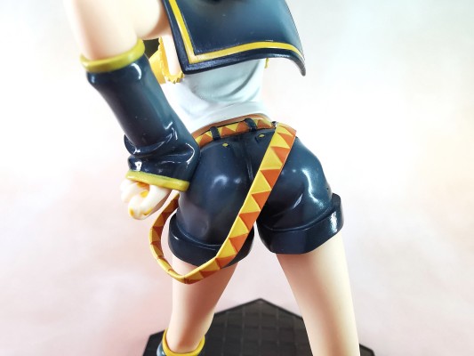 VOCALOID角色系列 02 鏡音リン