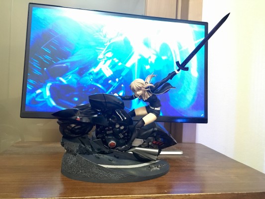 命运-冠位指定 剑士-阿尔托莉雅·潘德拉贡（Alter） 与 黑甲骑兵