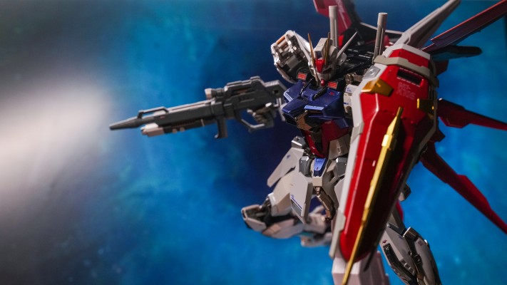 METAL BUILD 机动战士高达SEED GAT-X105+AQM/E-X01 翔翼型强袭高达