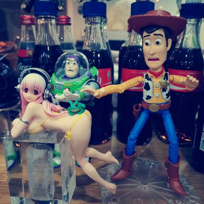 超级索尼子 压泡面 粉色