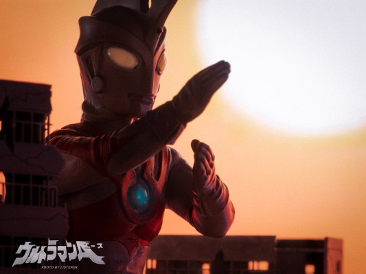 大怪兽系列 艾斯奥特曼 登场造型版