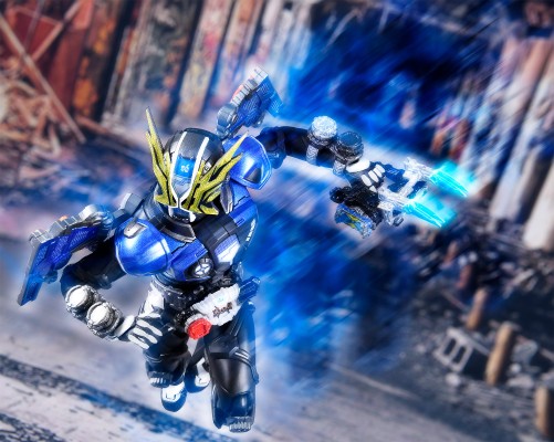 S.H.Figuarts 假面骑士：时王 假面骑士复活者盖茨 真正的救世主套装