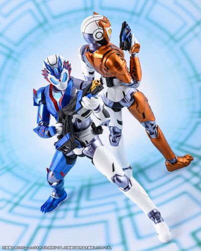 S.H.Figuarts 假面骑士：零一 假面骑士瓦尔基里 疾驰猎豹