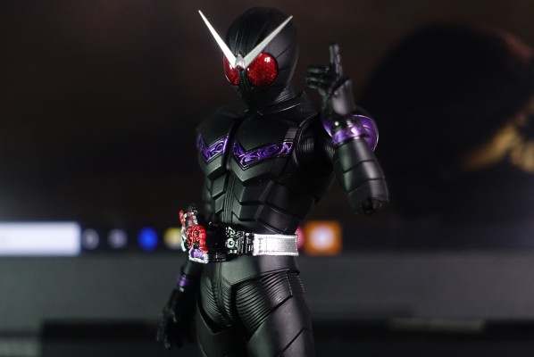 S.H.Figuarts(真骨雕制法) 假面骑士双骑 疾风王牌形态