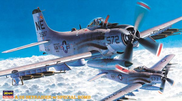 1/72 A-1H 天袭者 攻击机 附带特殊炸弹