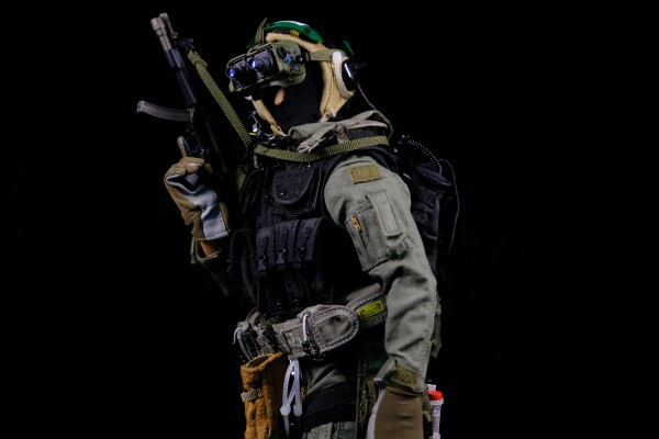 DAMTOYS 78045 海豹5队 VBSS 小队队长 绿盔 