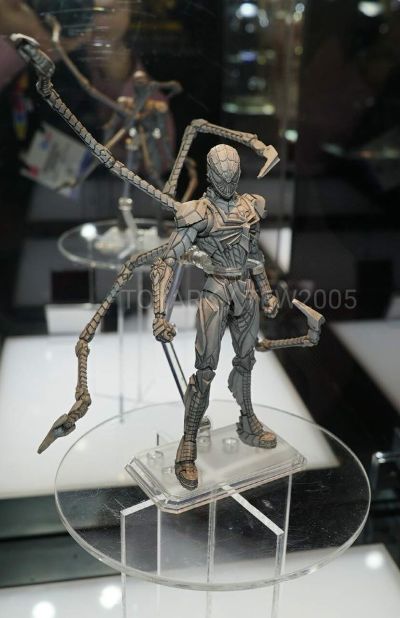 漫威宇宙 Variant Bringarts DESIGNED BY TETSUYA NOMURA 蜘蛛侠