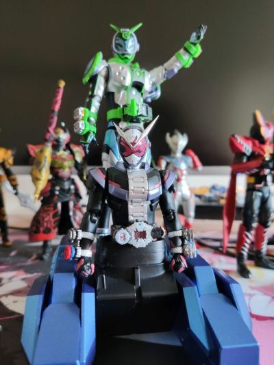 S.H.Figuarts 假面骑士：创骑 假面骑士创骑 双坦形态