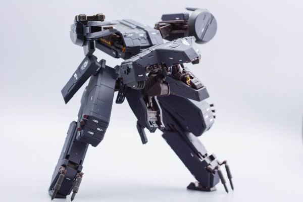 潜龙谍影 暴龙核武机甲  黑色