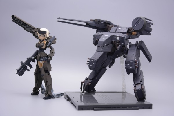 潜龙谍影 暴龙核武机甲  黑色