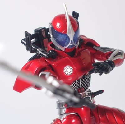 S.H.Figuarts(真骨雕制法) 假面骑士双骑 疾风王牌形态