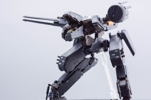 潜龙谍影 暴龙核武机甲  黑色