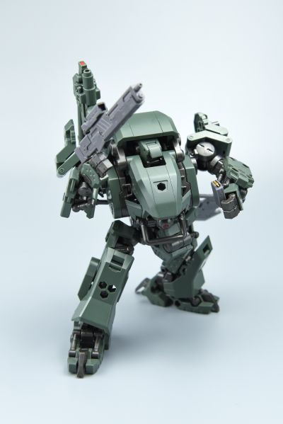 六角机牙 Bulkarm Alpha 密林战式样