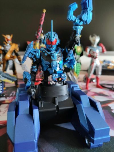 S.H.Figuarts 假面骑士：创骑 假面骑士创骑 双坦形态