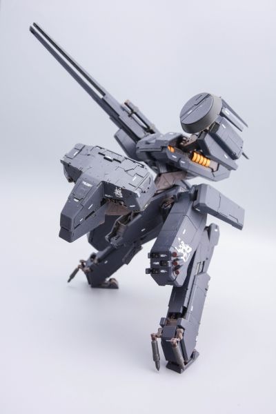 潜龙谍影 暴龙核武机甲  黑色