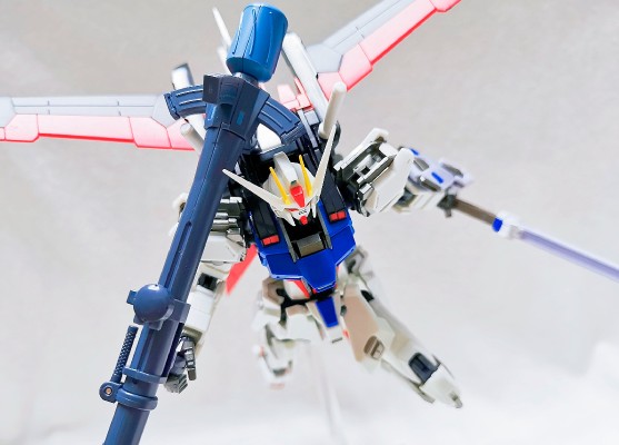 ROBOT魂 〈SIDE MS〉机动战士高达SEED HD重制版 完美强袭高达