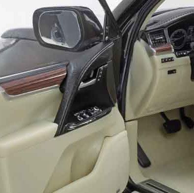 京商原创 1/18 雷克萨斯 LX570 (左侧方向盘式样) Starlight Black Glass Flake