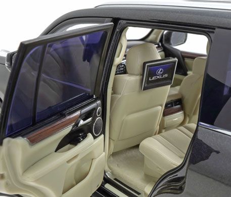 京商原创 1/18 雷克萨斯 LX570 (左侧方向盘式样) Starlight Black Glass Flake
