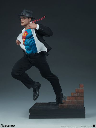 300715 19.5寸超人 行动召唤变装